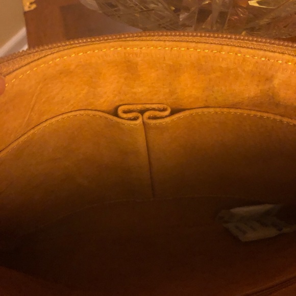 Eileen Kramer Gold Metallic Bee Happy Clutch NWOT - Picture 8 of 8